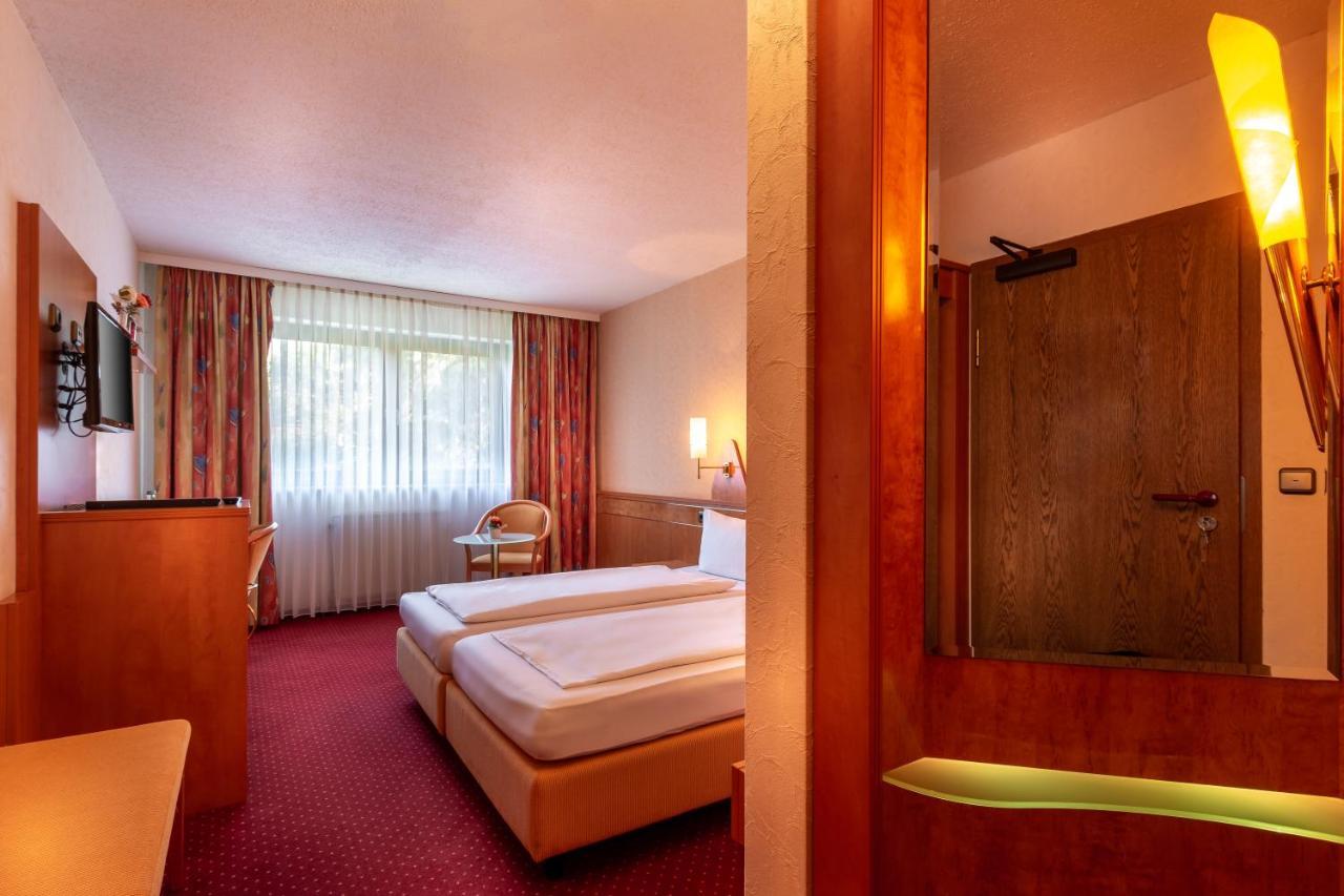 Hotel Zum Rosengarten ダルムシュタット エクステリア 写真
